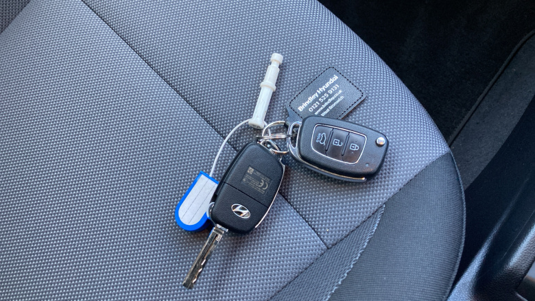 Hyundai i20 1.2 MPi S Connect 5dr Petrol Hatchback